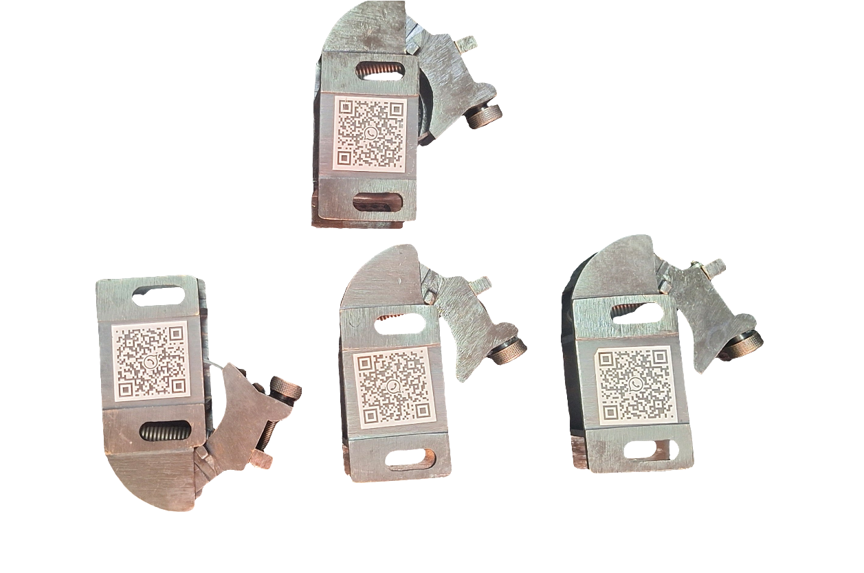 Carbon brush holder for motors Black BHEL (38x25) mm holder.